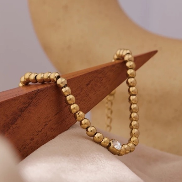 New Unique 18k Gold Plated Beaded Chain Layering Bracelet - Picture 3 of 9